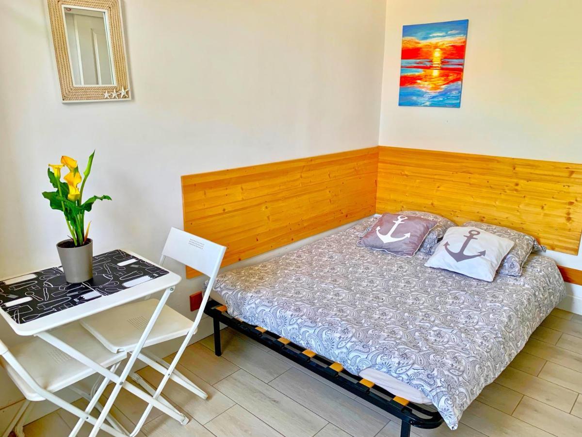 Blue Summer Vibes Mini Studio For Two, Ac, Parking, Beach At 50M, Spa Access -2 拉西约塔 外观 照片